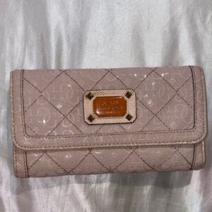 GUESS Wallet